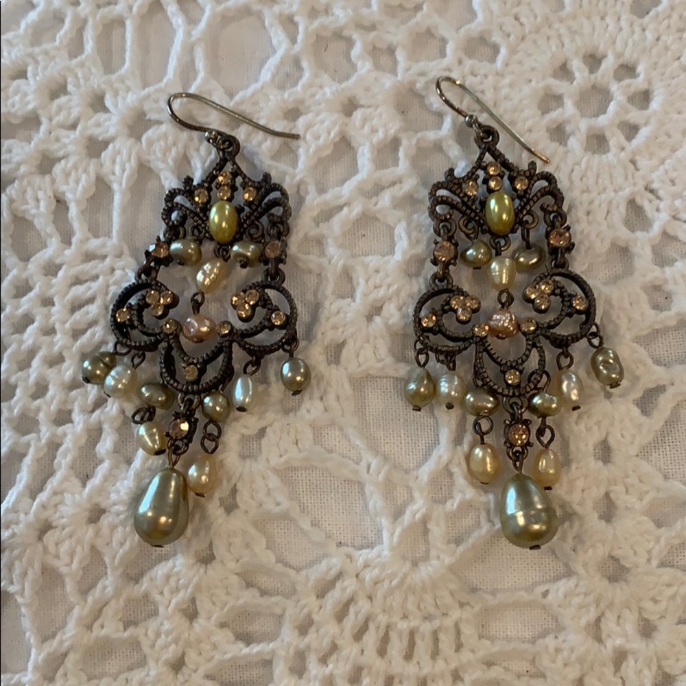 True vintage chandelier earrings with pearls.